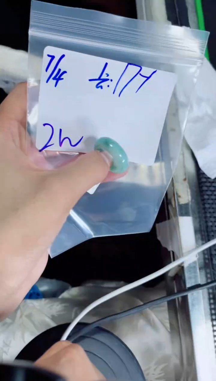 定制翡翠未镶嵌奋*戒圈