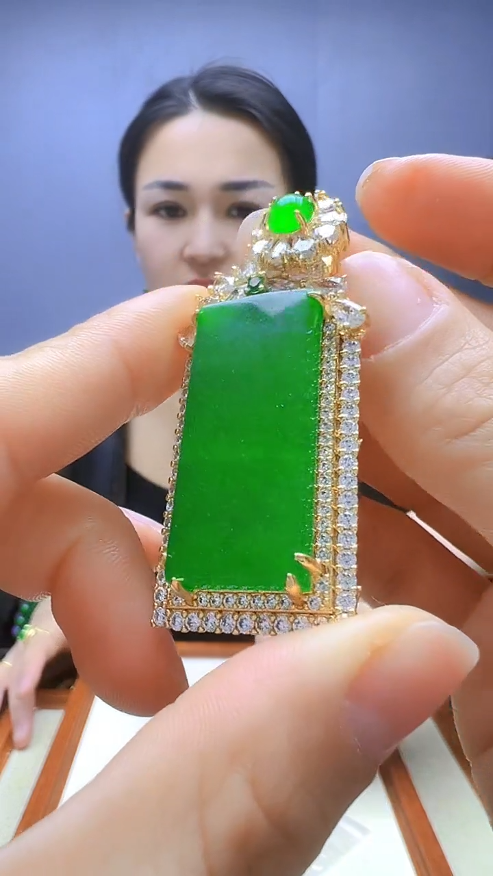【闪购商品】翡翠颈饰14K金镶嵌颈饰