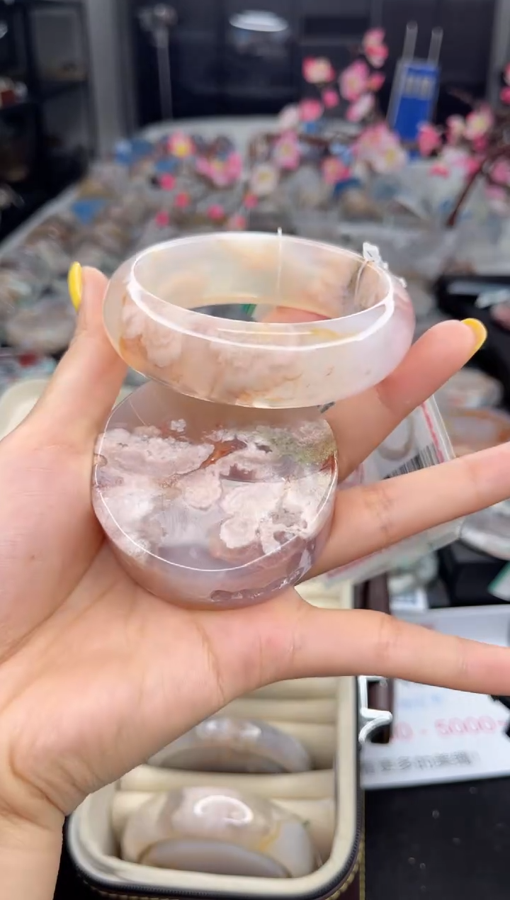 石英质玉未镶嵌手镯58圈口（赠送镯心）3900004