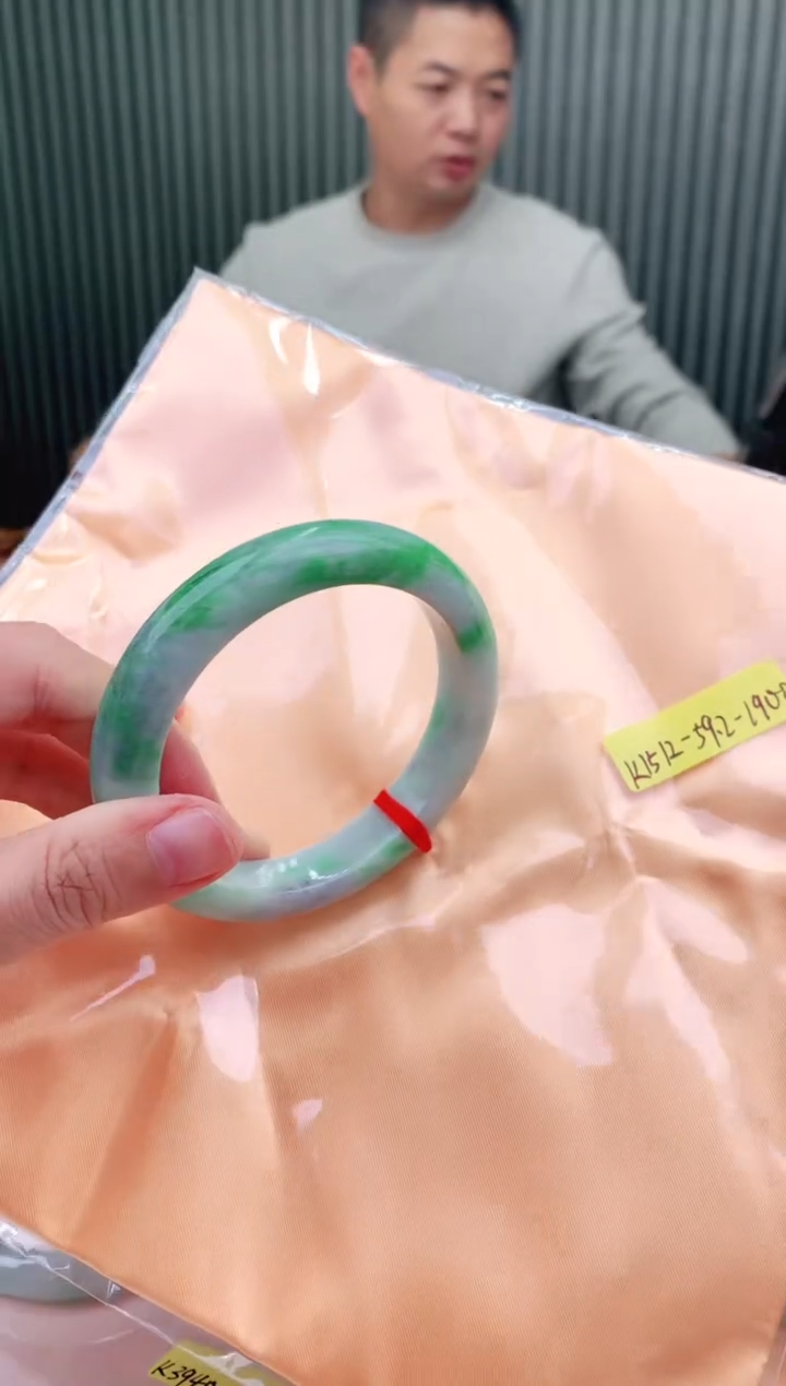 未镶嵌手镯翡翠59