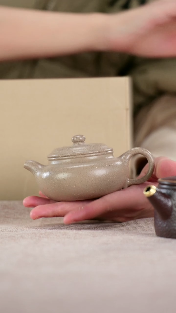 茶壶紫砂五彩老段泥精工仿古140cc