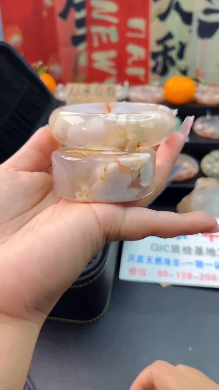 【闪购商品】石英质玉手镯未镶嵌赠送镯心（60圈口）