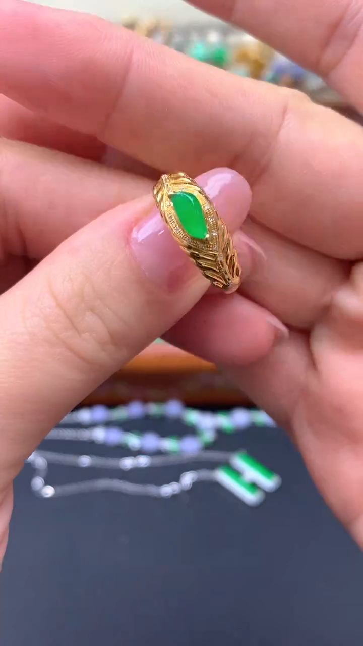 【闪购商品】翡翠戒指18K金镶嵌157-天然翡翠