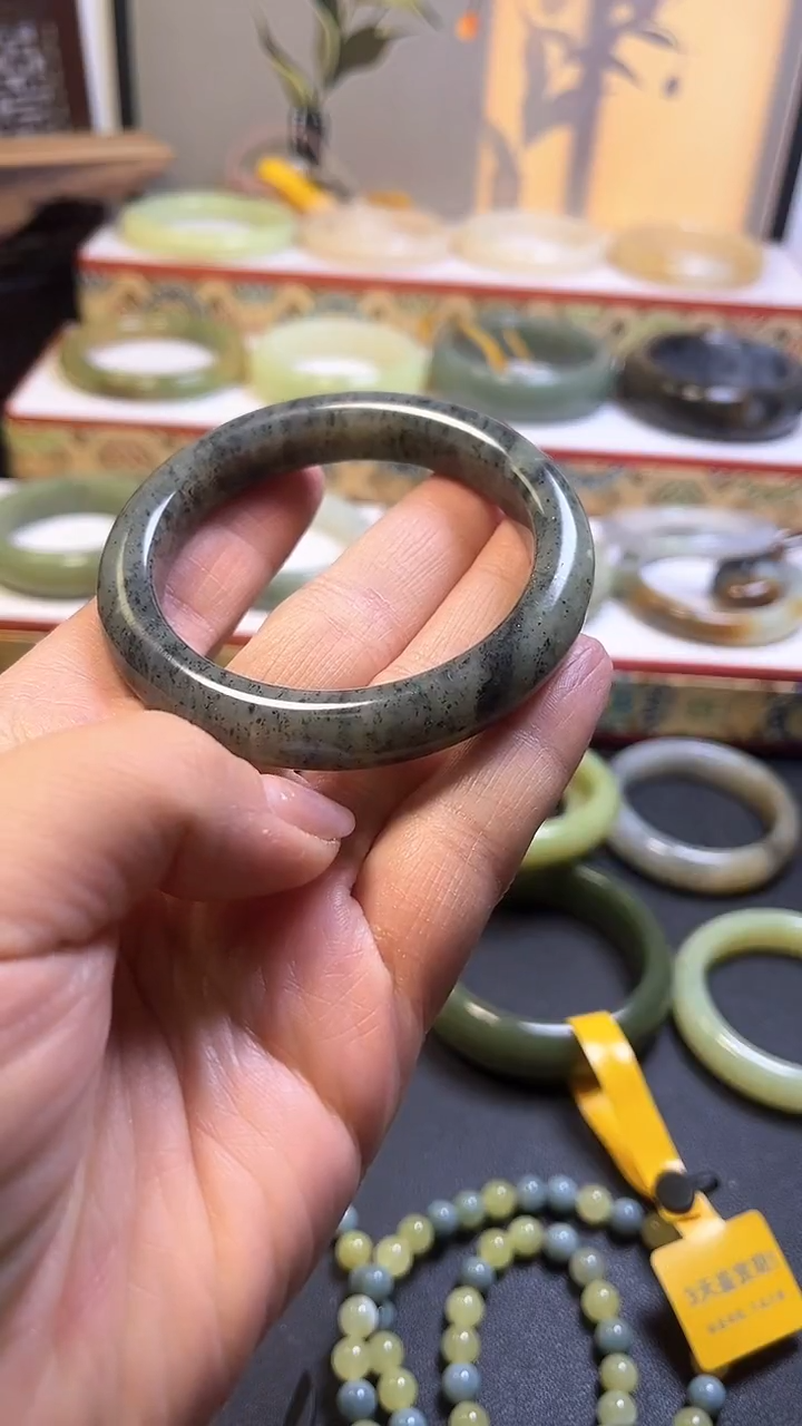 【闪购商品】和田玉手镯未镶嵌新疆青花56.4