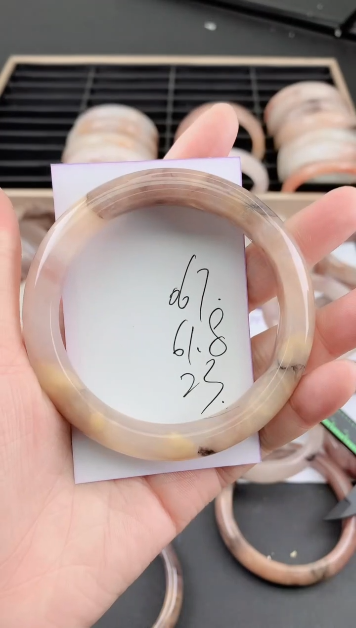 未镶嵌手镯石英质玉067