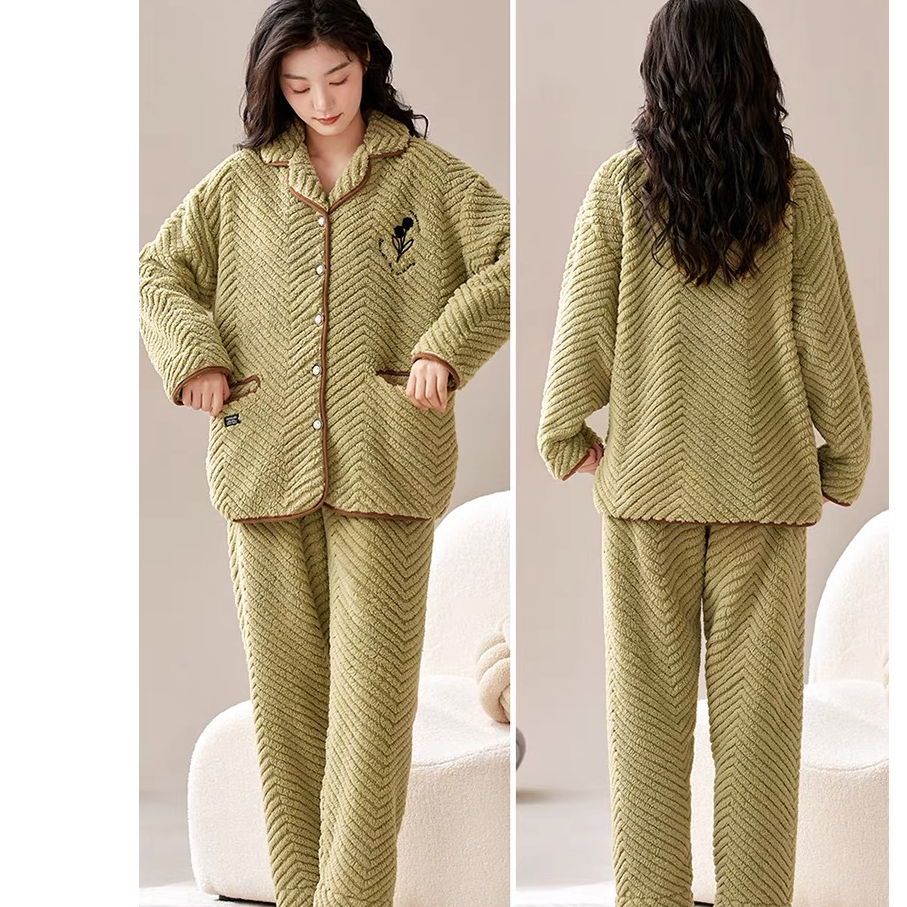 116-抹茶绿棕包边冬季套装款号83313