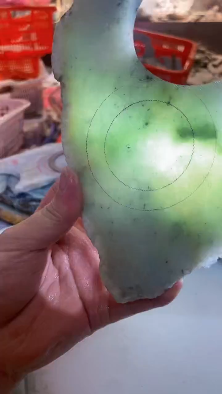 翡翠挂件未镶嵌0朱0翡翠珠宝864