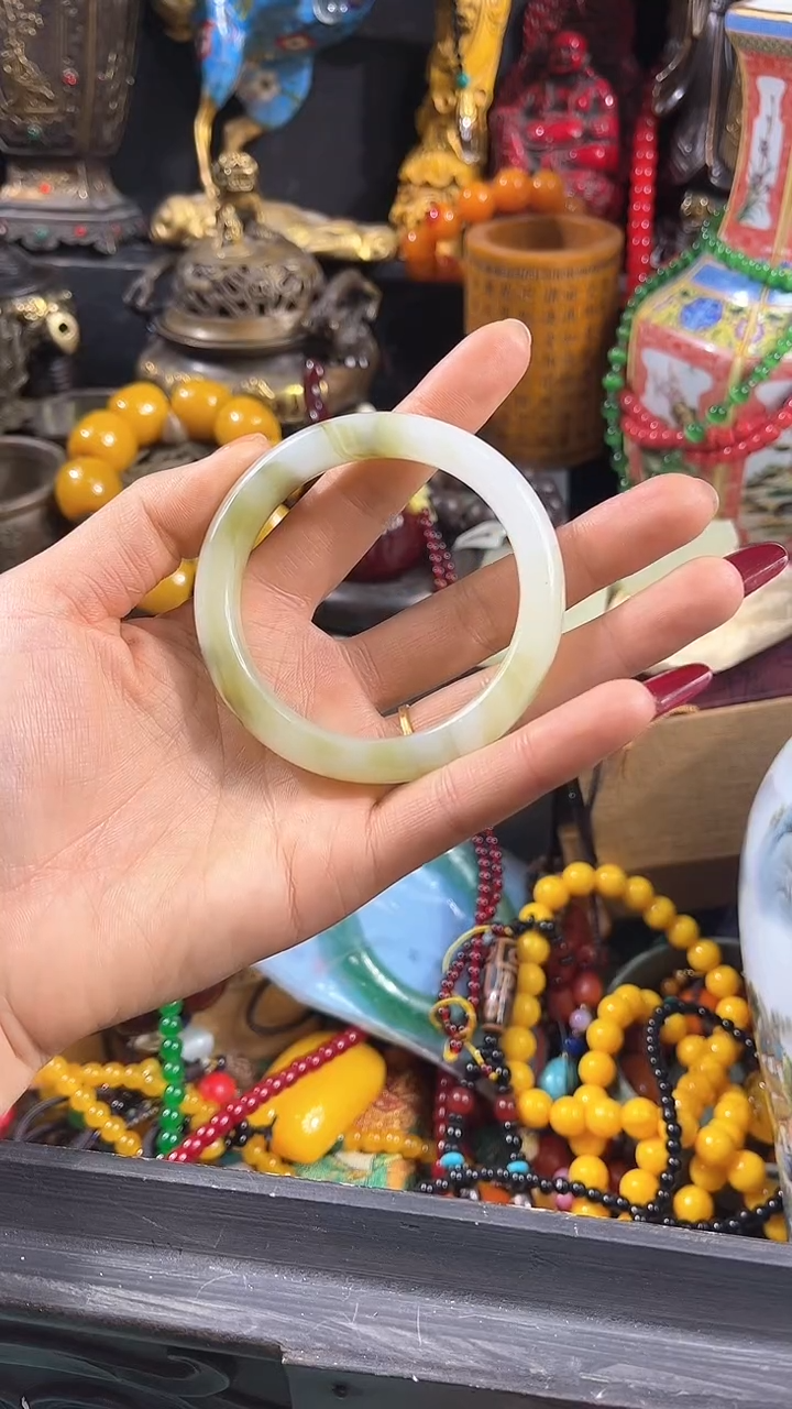 【闪购商品】和田玉手镯未镶嵌【闪购商品】19.9和田玉手镯