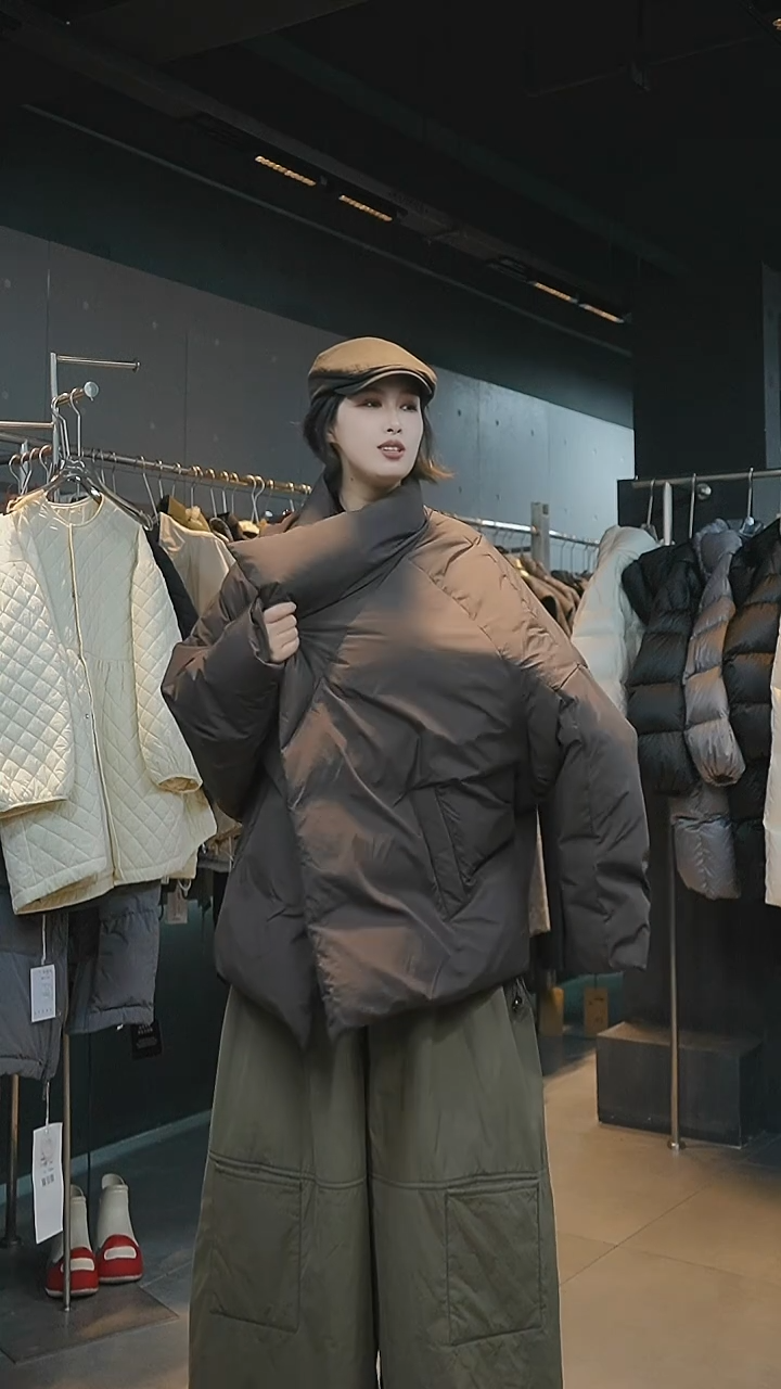 咖色羽绒咖色羽绒