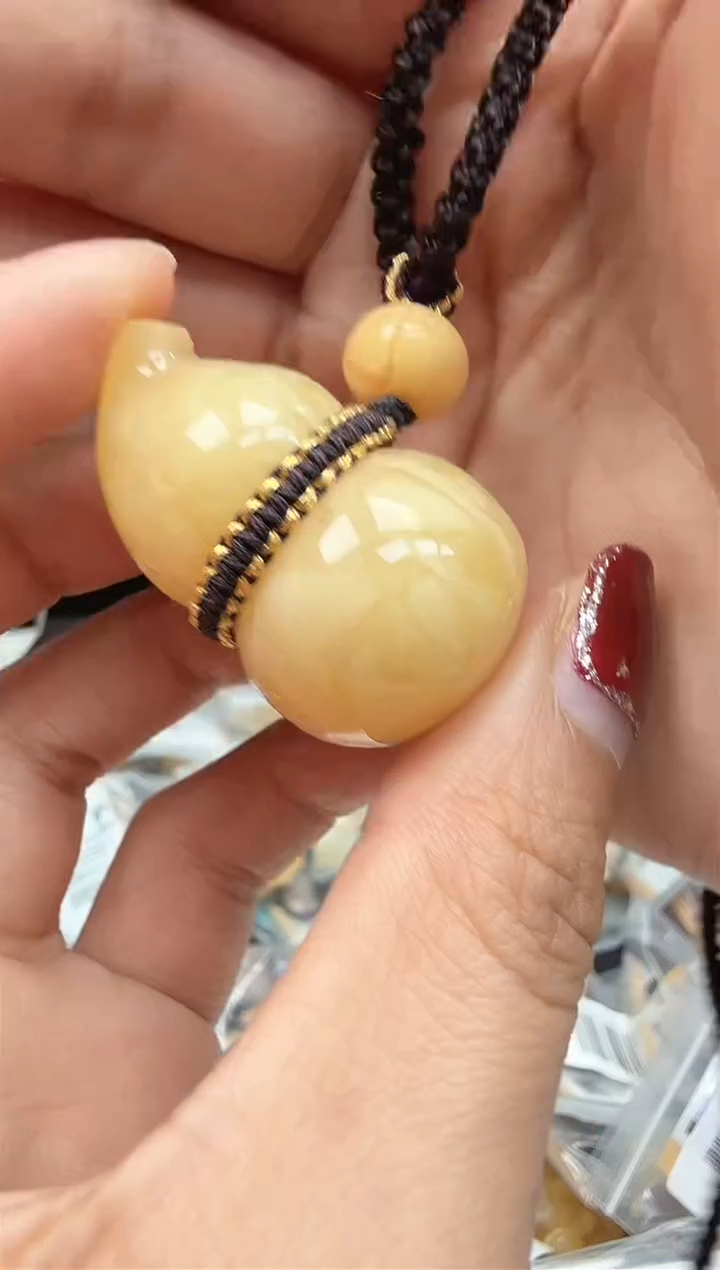【闪购商品】琥珀裸石未镶嵌挂坠