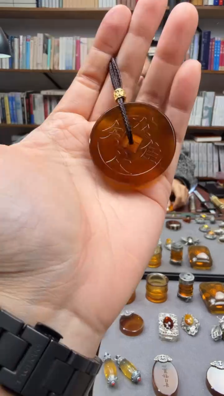 【闪购商品】琥珀颈饰未镶嵌常乐