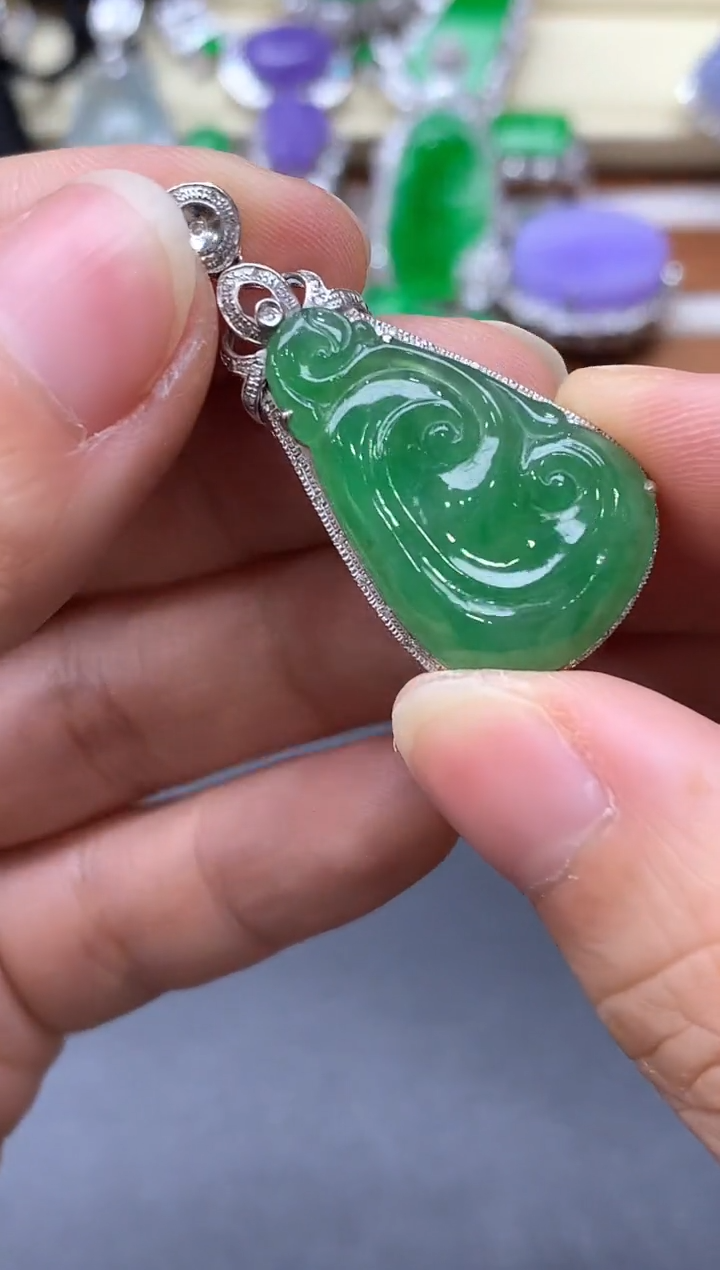 颈饰18K金镶嵌翡翠647-中国好珍宝