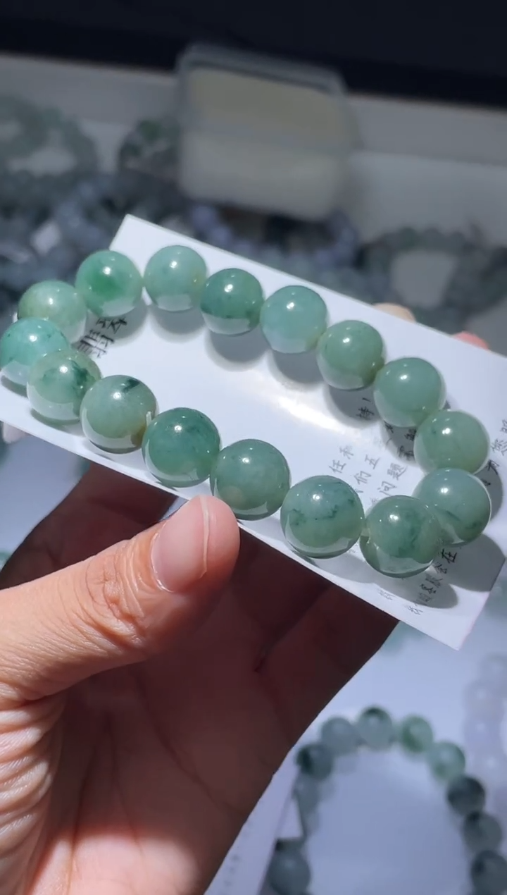 未镶嵌定制翡翠翡翠手串