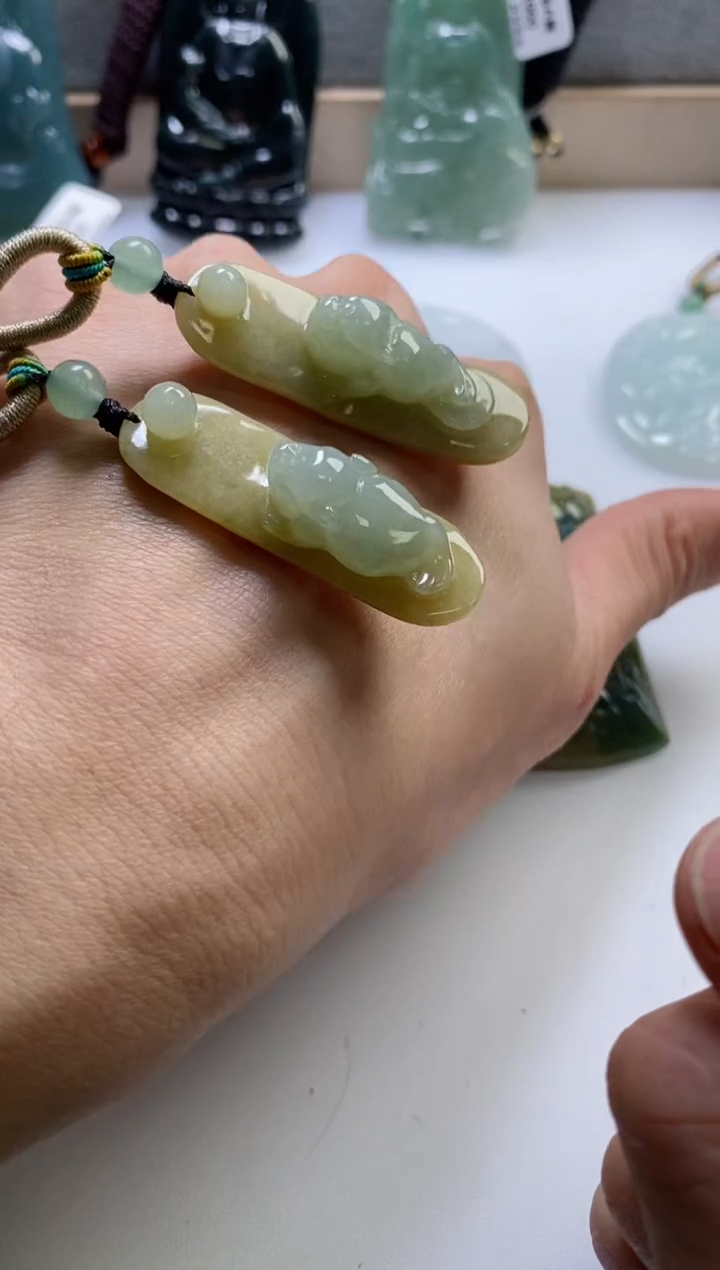 【闪购商品】翡翠挂件未镶嵌           