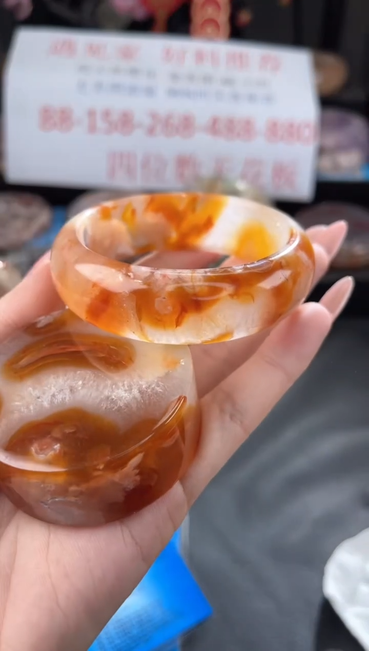 【闪购商品】石英质玉手镯未镶嵌55