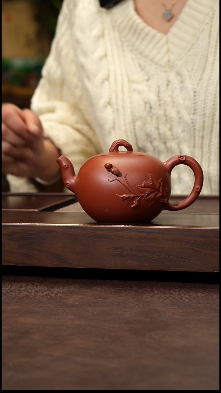 茶壶紫砂朱泥泥绘松鼠葡萄250cc左右