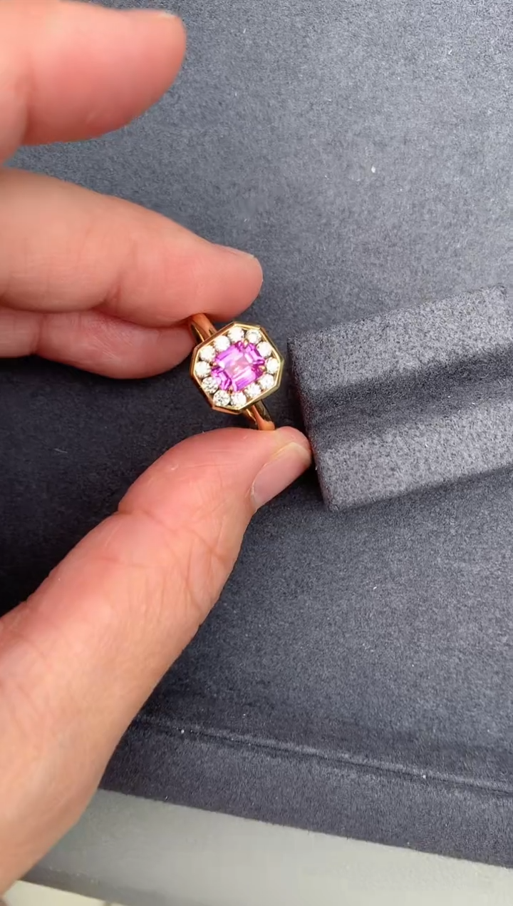 【闪购商品】彩色蓝宝石戒指18K金镶嵌1.1tc无烧紫蓝宝戒指