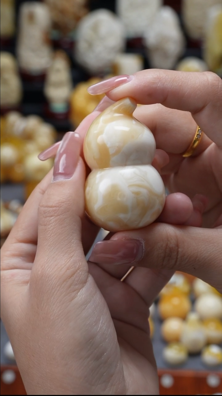 裸石琥珀未镶嵌原矿天然琥珀蜜蜡