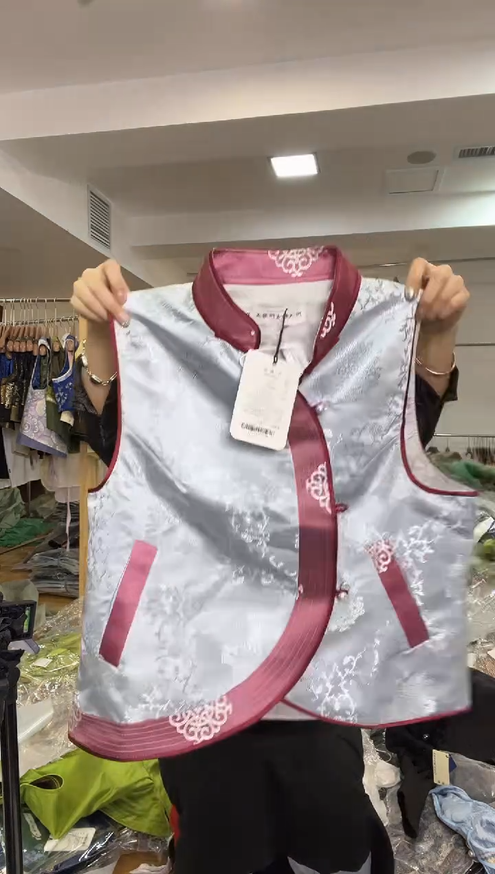 马甲       3XL码    140-150斤