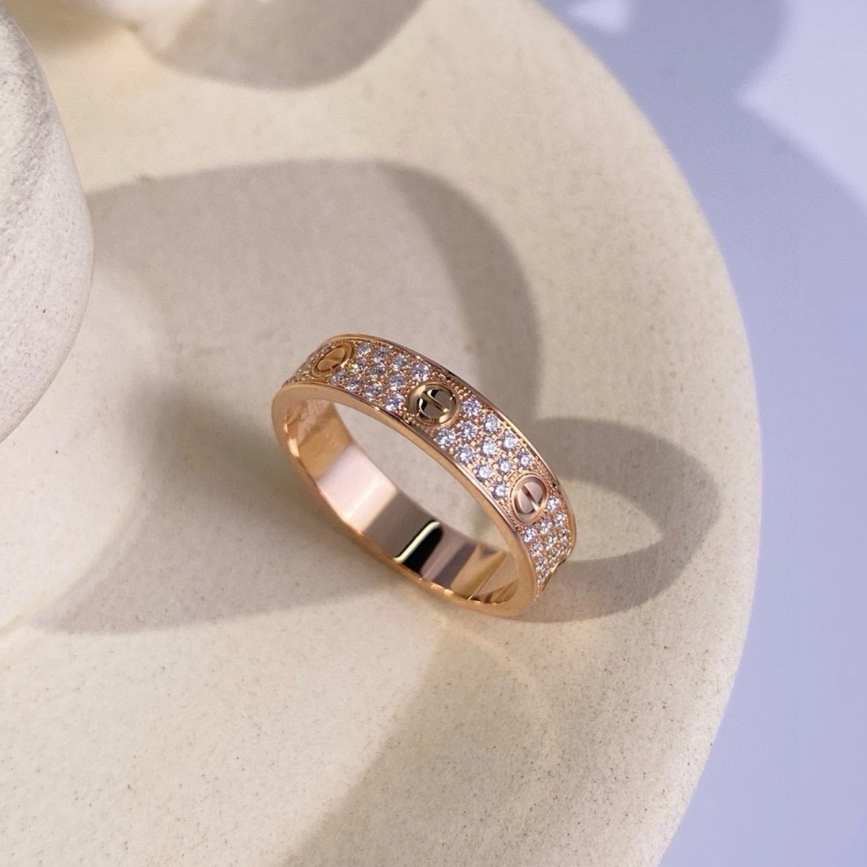 99新 Cartier/卡地亚 18k玫瑰金 love系列 满天星 满钻戒指 52码