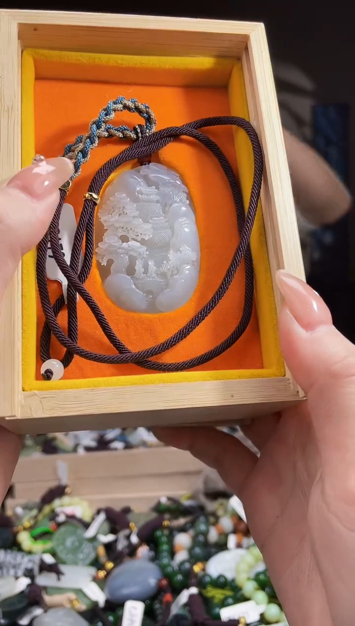 【闪购商品】和田玉颈饰未镶嵌拍一发一