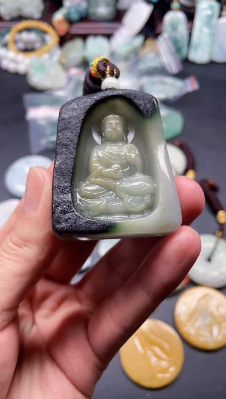 颈饰未镶嵌翡翠35  天然翡翠a货  阿弥陀佛
