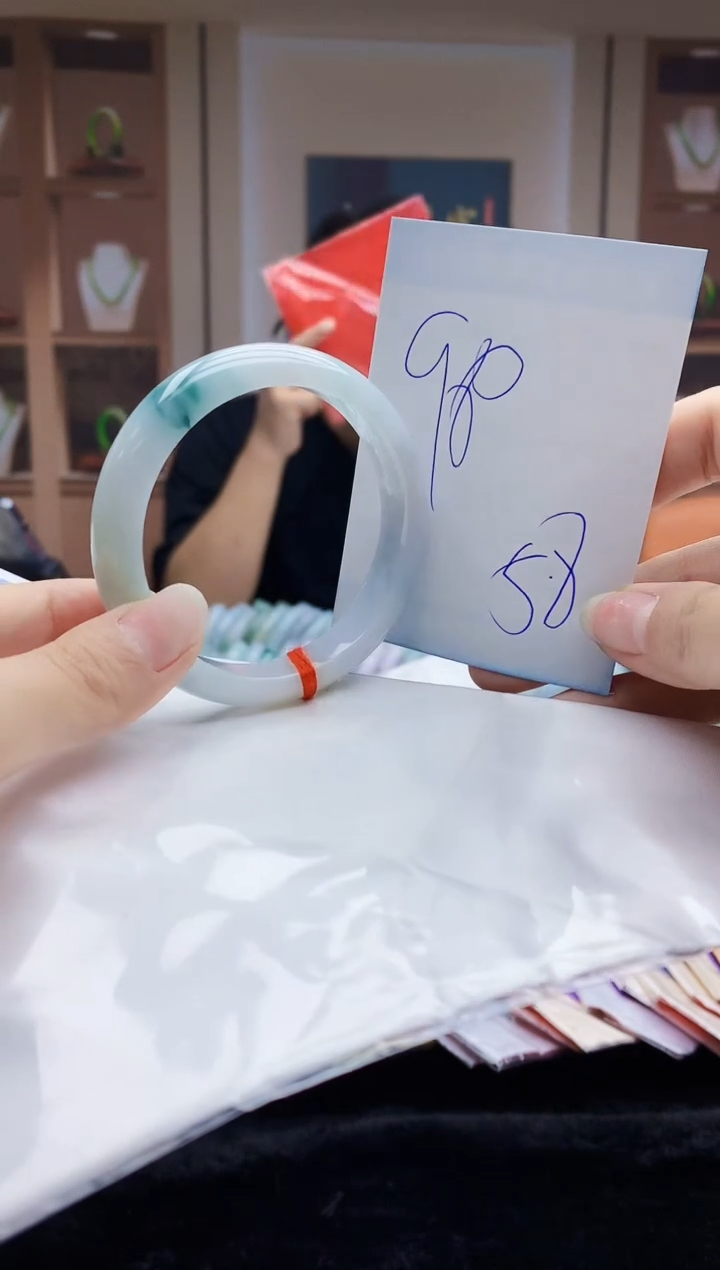 【闪购商品】翡翠手镯未镶嵌   H34-41