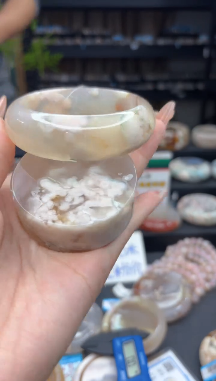 【闪购商品】石英质玉手镯未镶嵌1171（57圈赠送镯心）