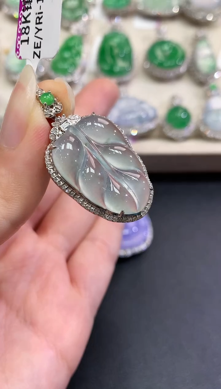 【闪购商品】翡翠颈饰18K金镶嵌C14     