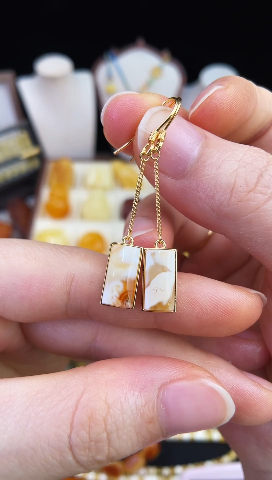 琥珀未镶嵌珠宝奇石柒月