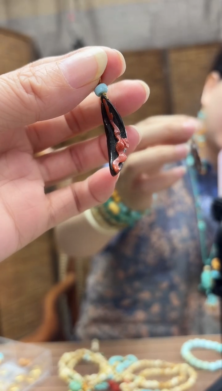 颈饰未镶嵌南红玛瑙发一件设计款