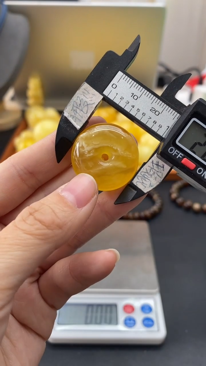 琥珀未镶嵌珠宝奇石2428