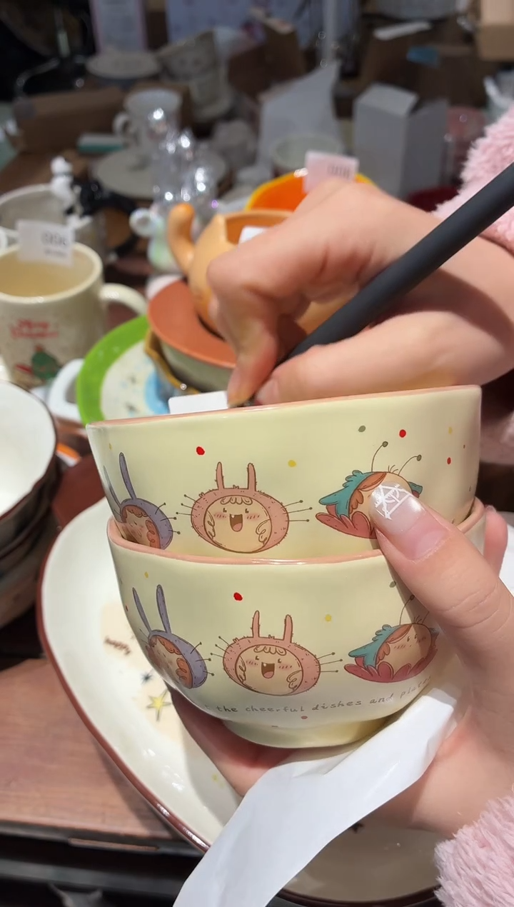 瓷062 奶油女孩 碗 瑕疵