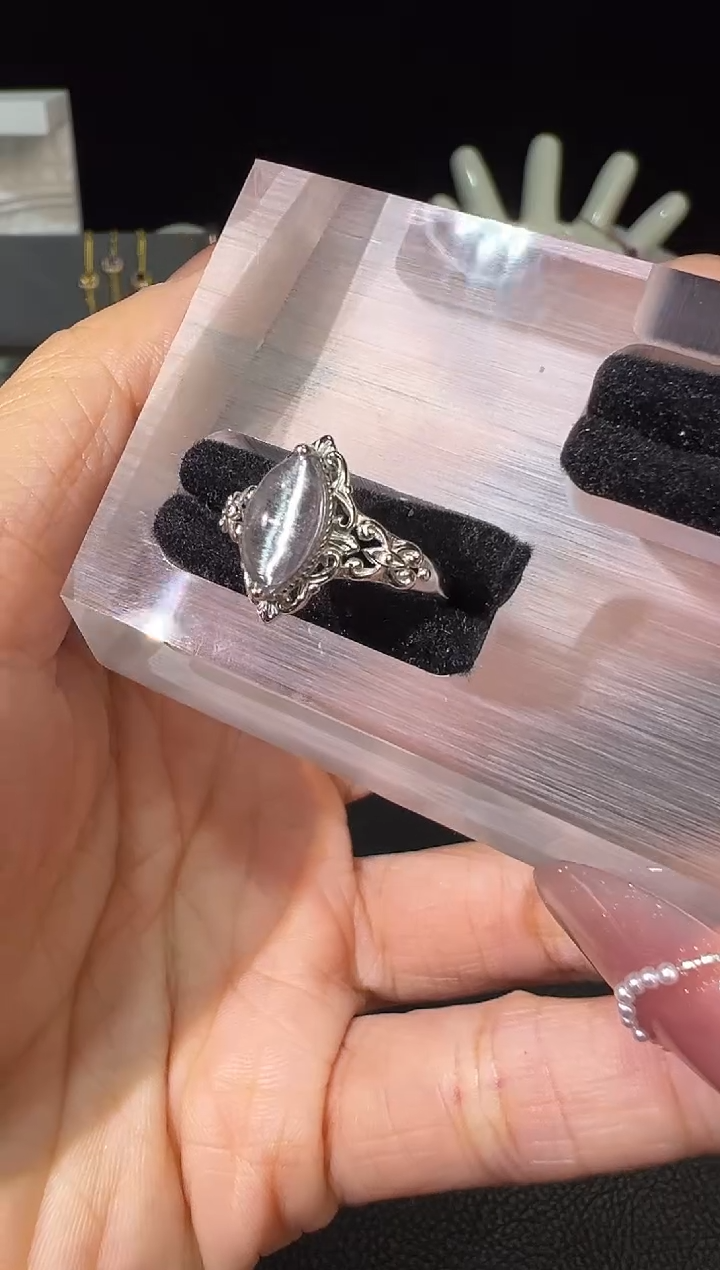 银S925镶嵌戒指水晶一****?发一