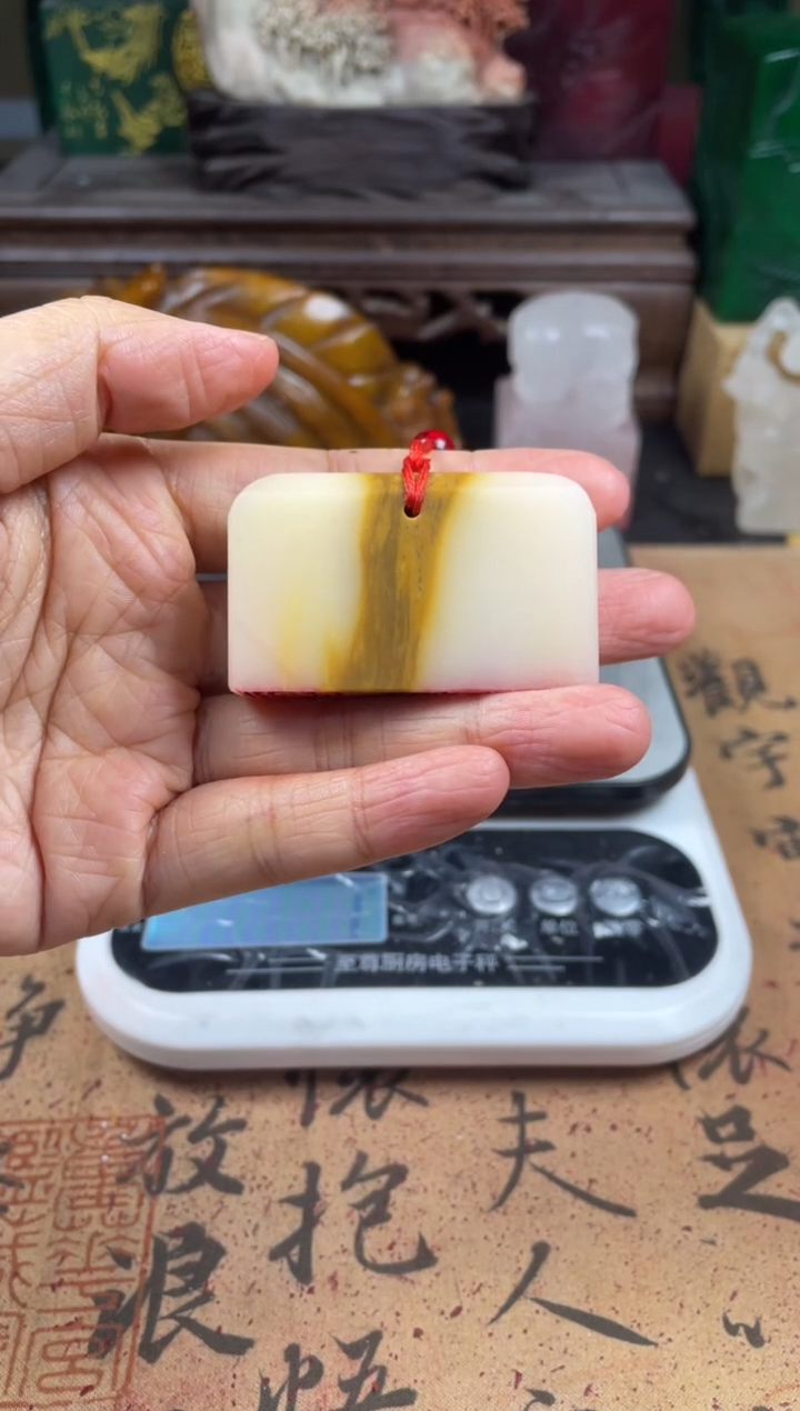 寿山石印石白水黄石 一蓑烟雨任平生