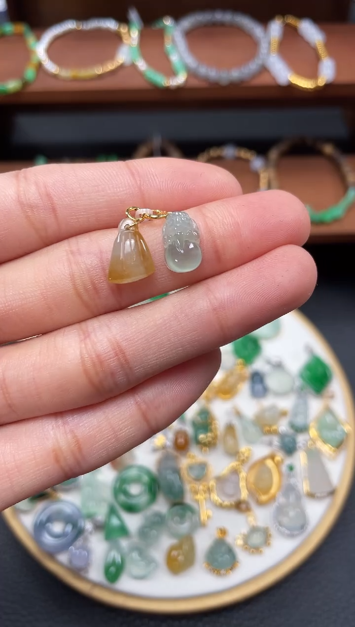 【闪购商品】翡翠吊坠(不含链)18K金镶嵌2个  JK439