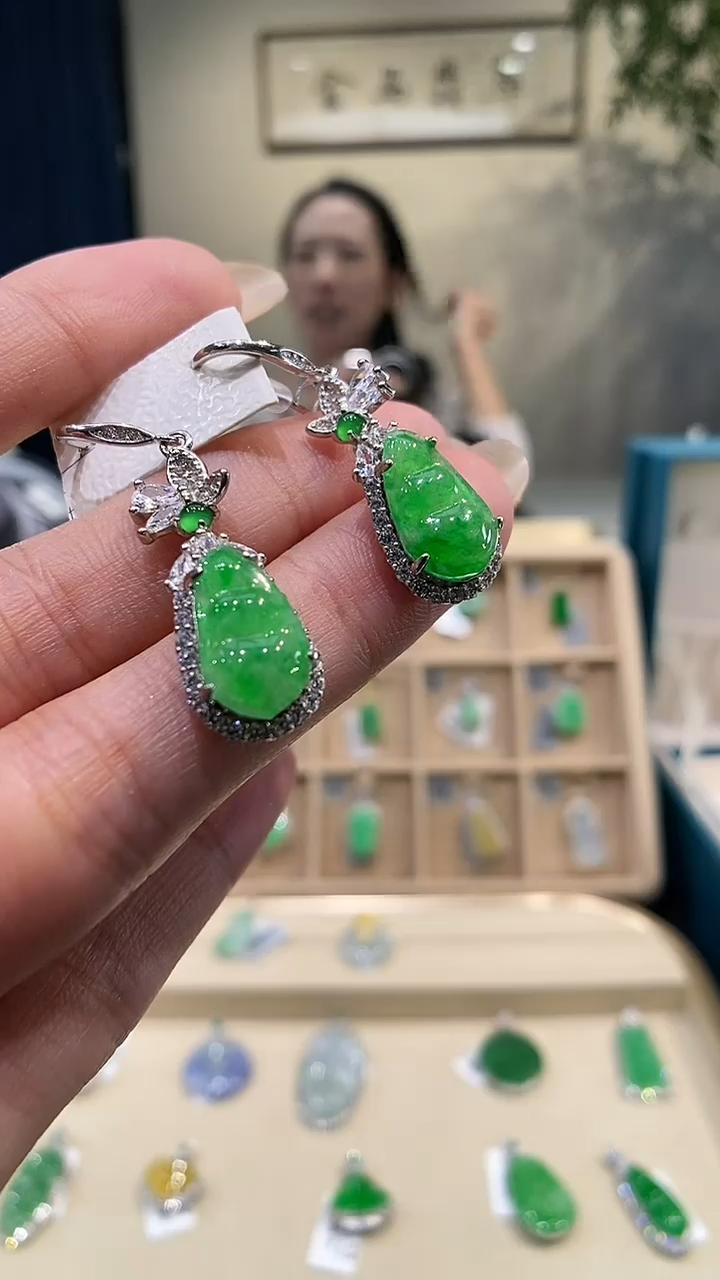 【闪购商品】翡翠吊坠(不含链)银S925镶嵌豆子耳饰