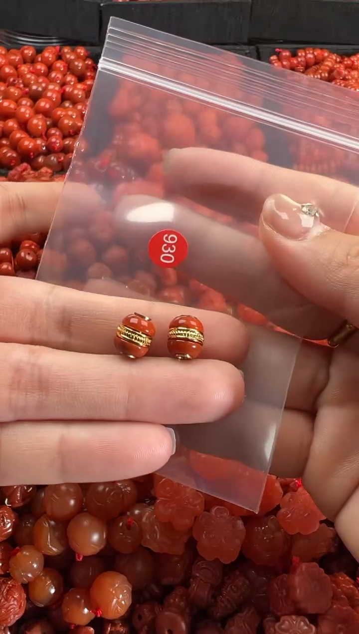 【闪购商品】南红玛瑙未镶嵌颈饰1