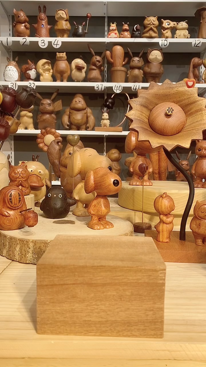 【闪购商品】木木雕摆件可爱卡通