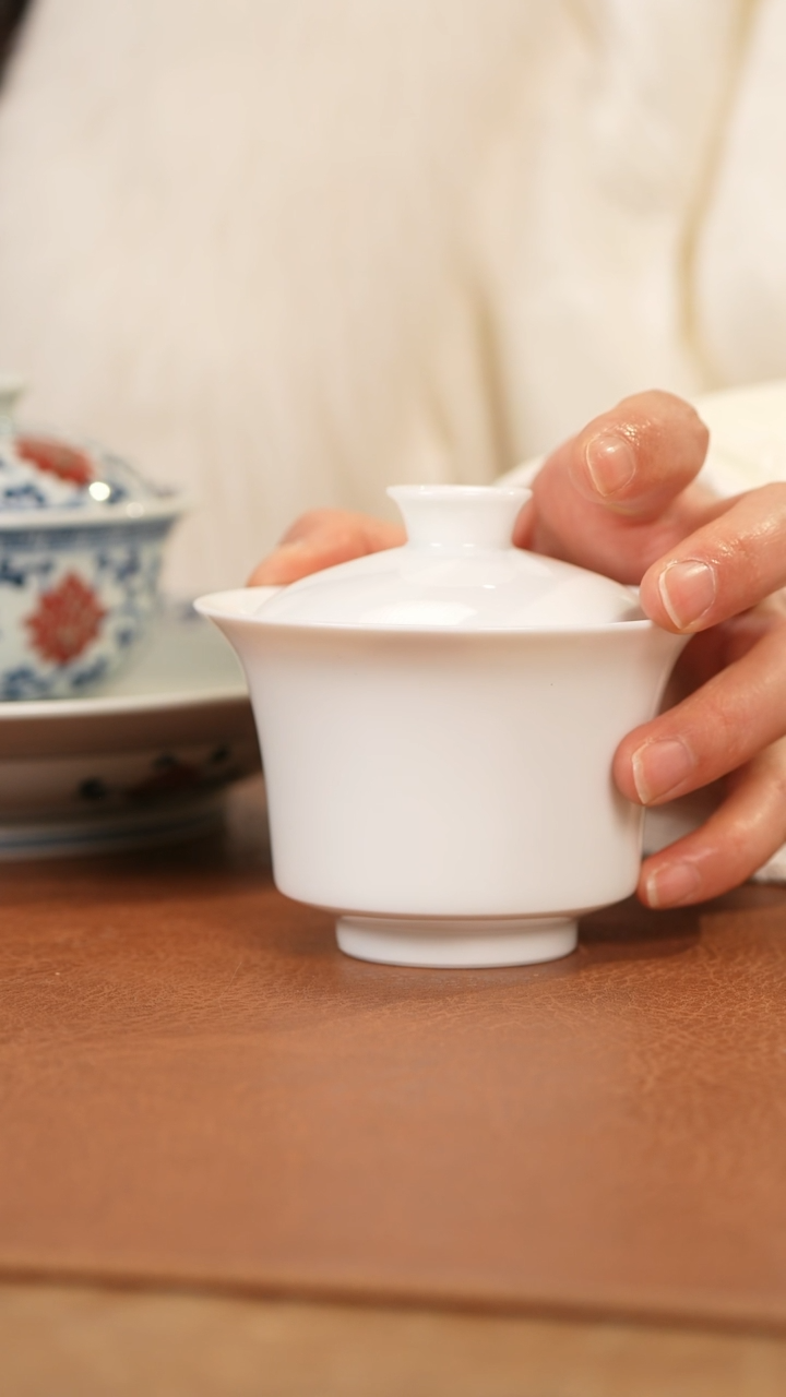 【闪购商品】杯景德镇白胎马蹄盖碗