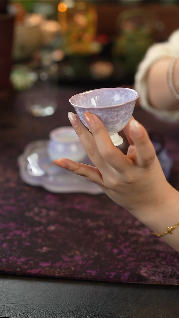 摆件陶窑变结晶釉渐变紫-柔瓣高足杯