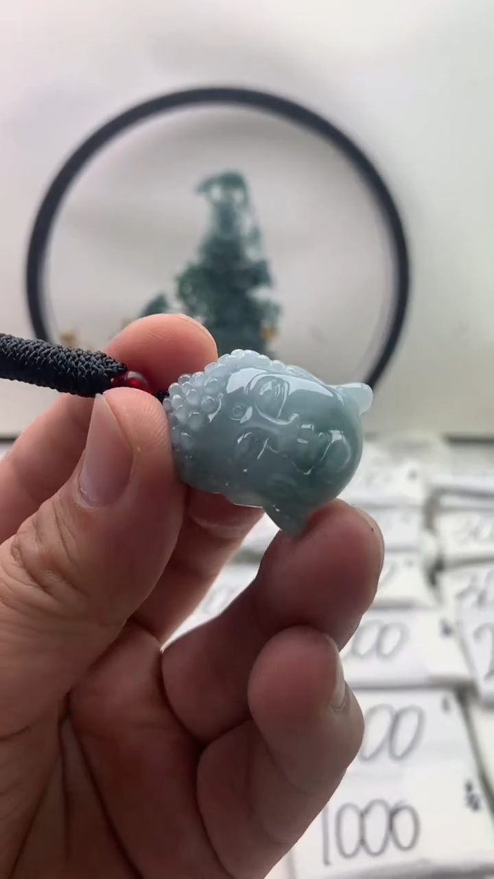 翡翠未镶嵌颈饰佛头【品质一般能接受再拍】