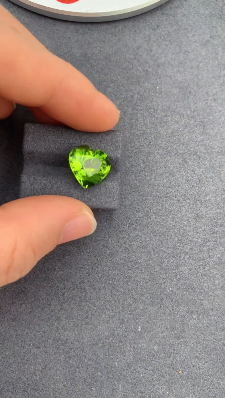 【闪购商品】橄榄石裸石未镶嵌8ct橄榄石