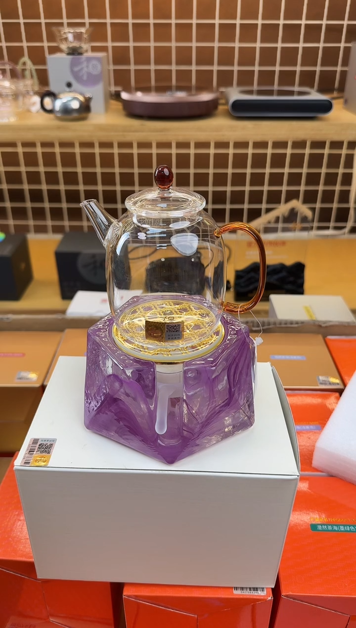 @@禾器晶彩宴臣壶琥珀+一个逸杯琥珀