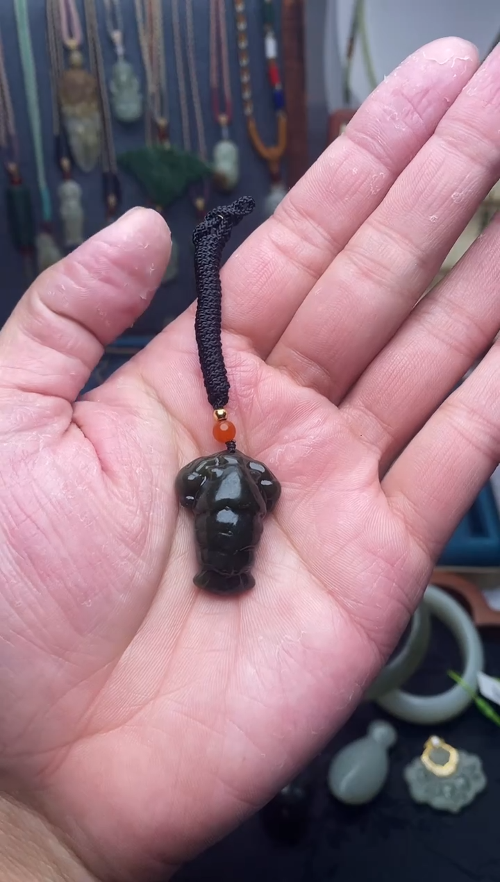 颈饰未镶嵌和田玉1