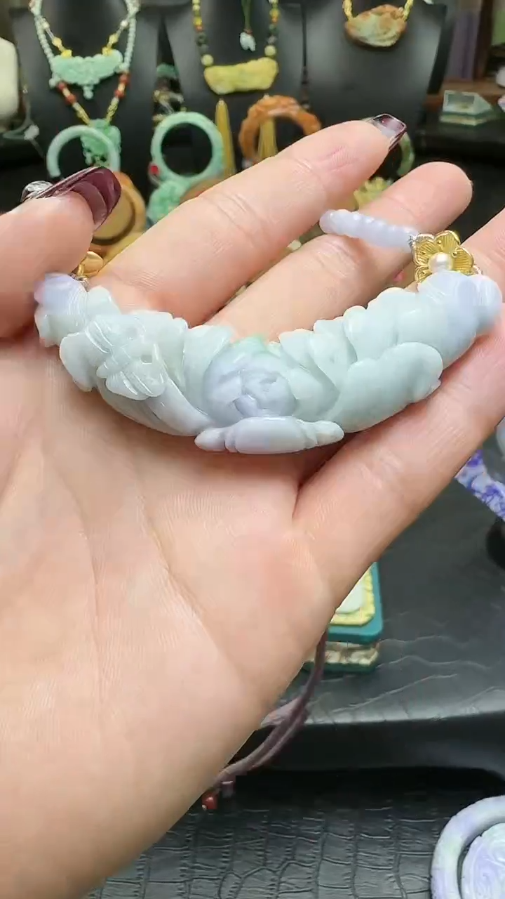 【闪购商品】翡翠颈饰未镶嵌花牌弯弯