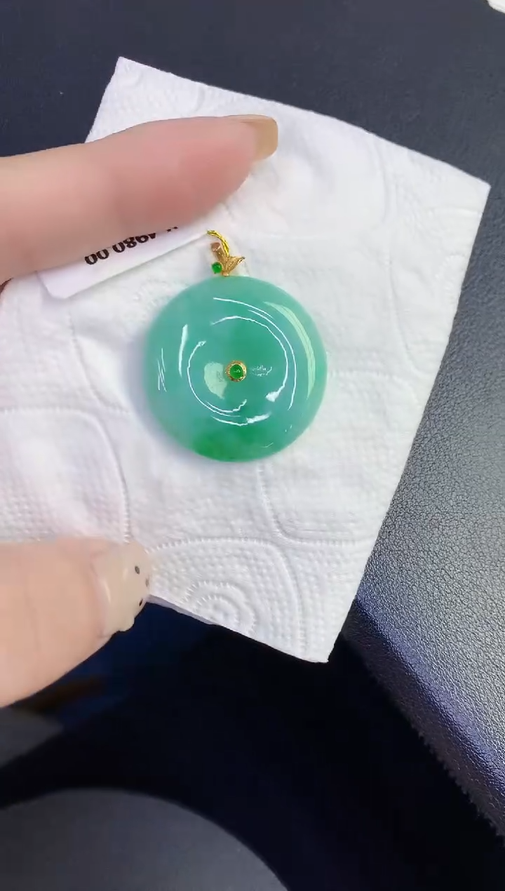 颈饰18K金镶嵌翡翠缅甸天然翡翠A货