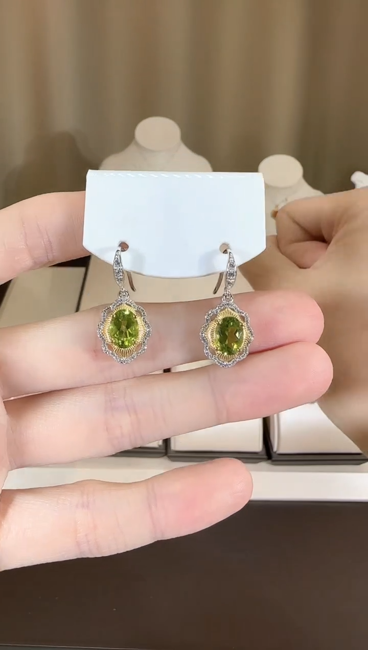 【闪购商品】橄榄石耳饰银S925镶嵌耳钩款8mm