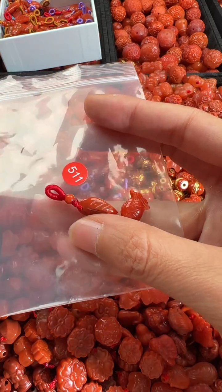 【闪购商品】南红玛瑙颈饰未镶嵌1