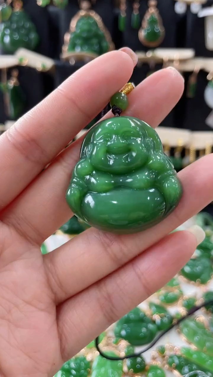 和田玉（碧玉）未镶嵌颈饰佛公